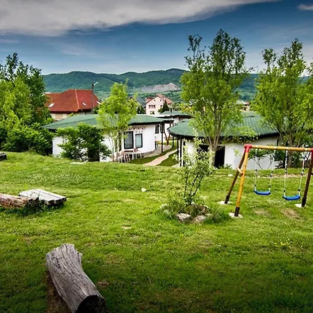 Cob Village Alojamento de Turismo Rural Berca